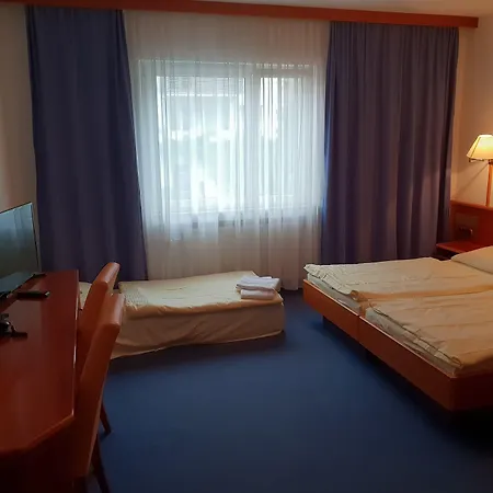 City Hotel Stuttgart Hotel 3*