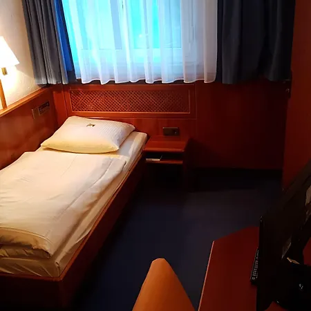 City Hotel Stuttgart מלון שטוטגרט