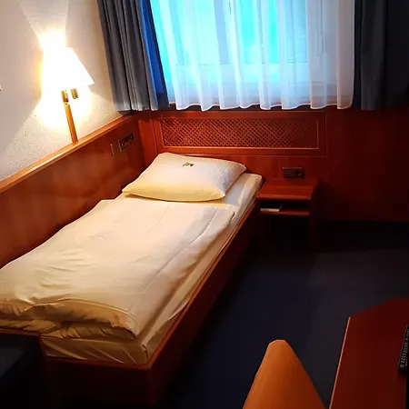 City Hotel Stuttgart מלון 3*