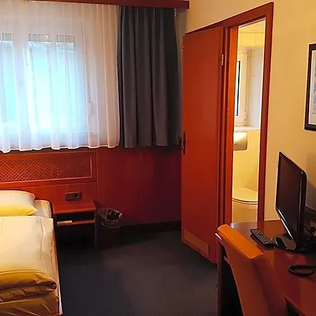 City Hotel Stuttgart Szálloda 3*